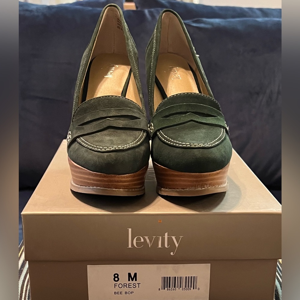 Levity Platform Loafer| Suede| Green| Size 8| NIB| “Vintage” 2000’s